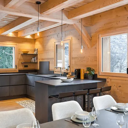 Neuf 10 Pers, Charme Et Confort A Serre Chevalier - Fr-1-808-20 Chalet *
